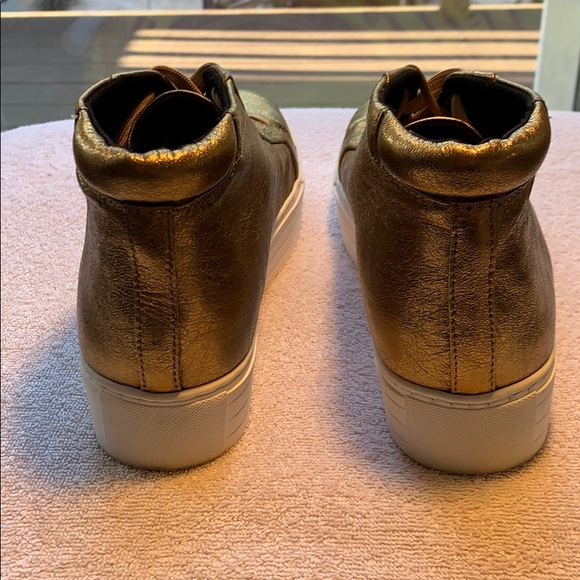 Kenneth Cole Gold Platform Sneaker - Picture 4 of 11